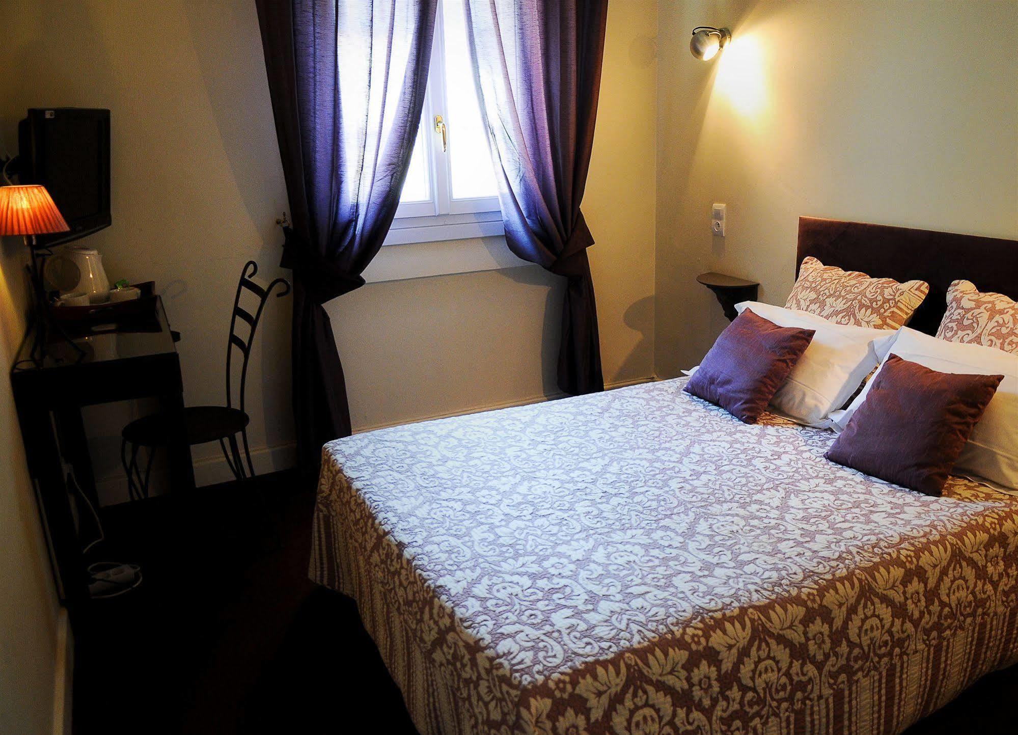 Logis Hotel Orly Ales Ngoại thất bức ảnh