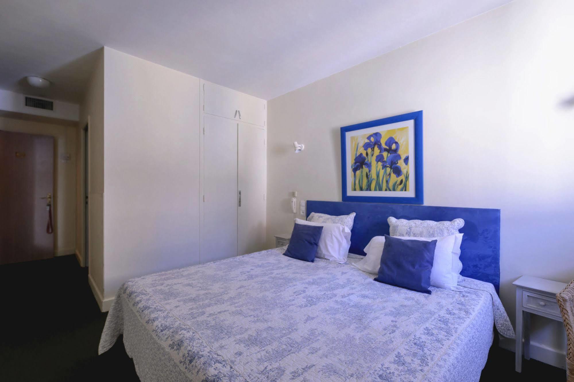 Logis Hotel Orly Ales Ngoại thất bức ảnh