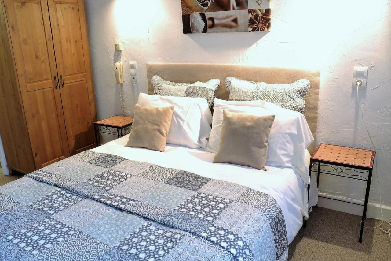 Logis Hotel Orly Ales Ngoại thất bức ảnh